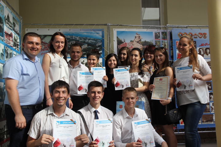 Волонтеры ВолГУ награждены благодарностями областного комитета молодежной политики.JPG